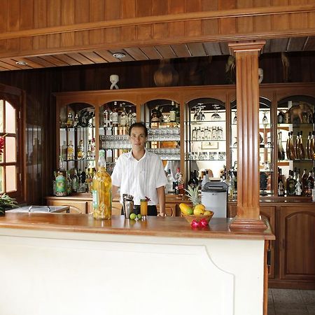 Le Domaine Des Pierres Hotel แซ็ง-ปีแยร์ ภายนอก รูปภาพ