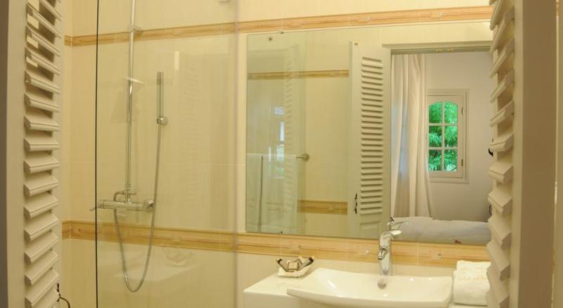 Le Domaine Des Pierres Hotel แซ็ง-ปีแยร์ ภายนอก รูปภาพ