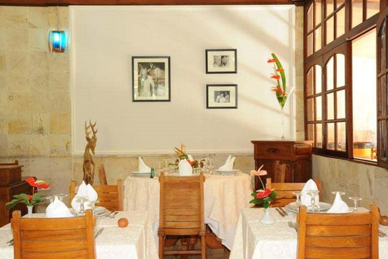 Le Domaine Des Pierres Hotel แซ็ง-ปีแยร์ ภายนอก รูปภาพ