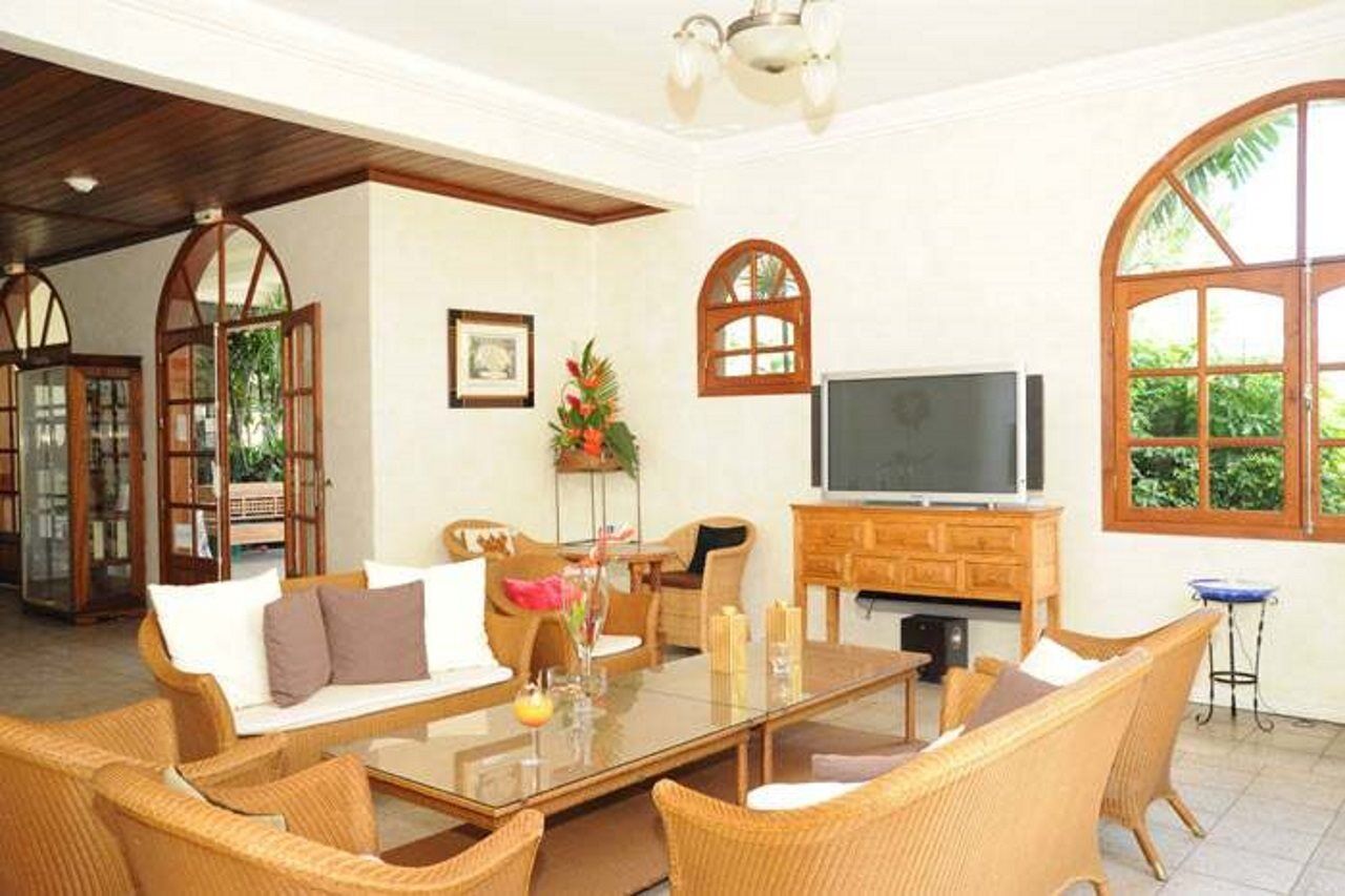 Le Domaine Des Pierres Hotel แซ็ง-ปีแยร์ ภายนอก รูปภาพ